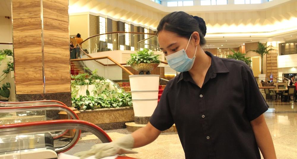 Century Park Hotel Manila Ngoại thất bức ảnh