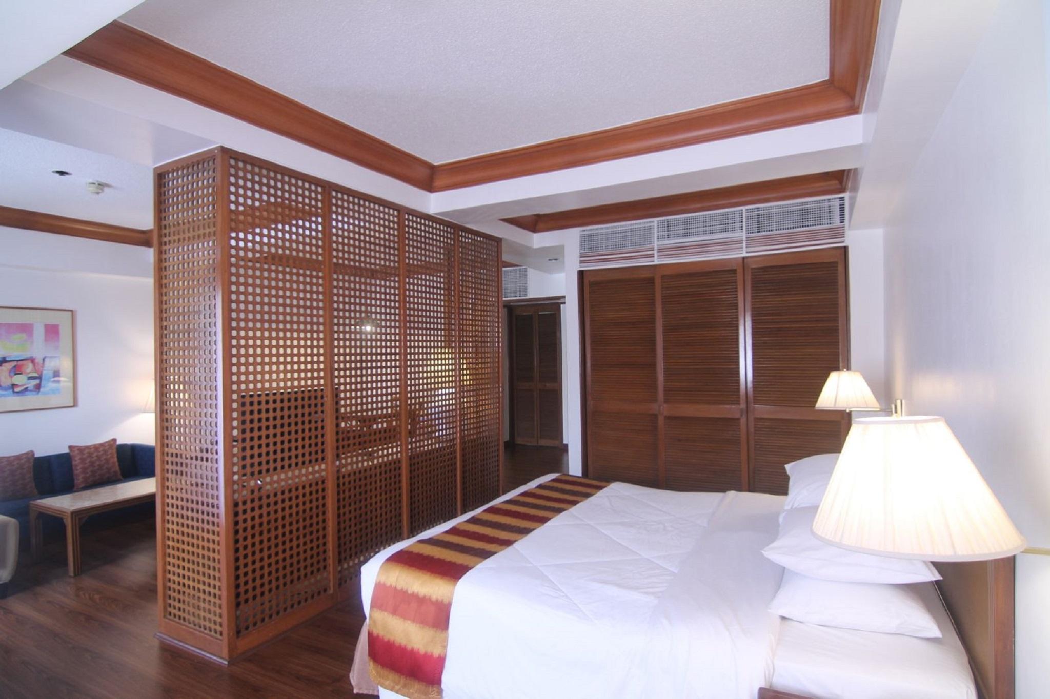 Century Park Hotel Manila Ngoại thất bức ảnh