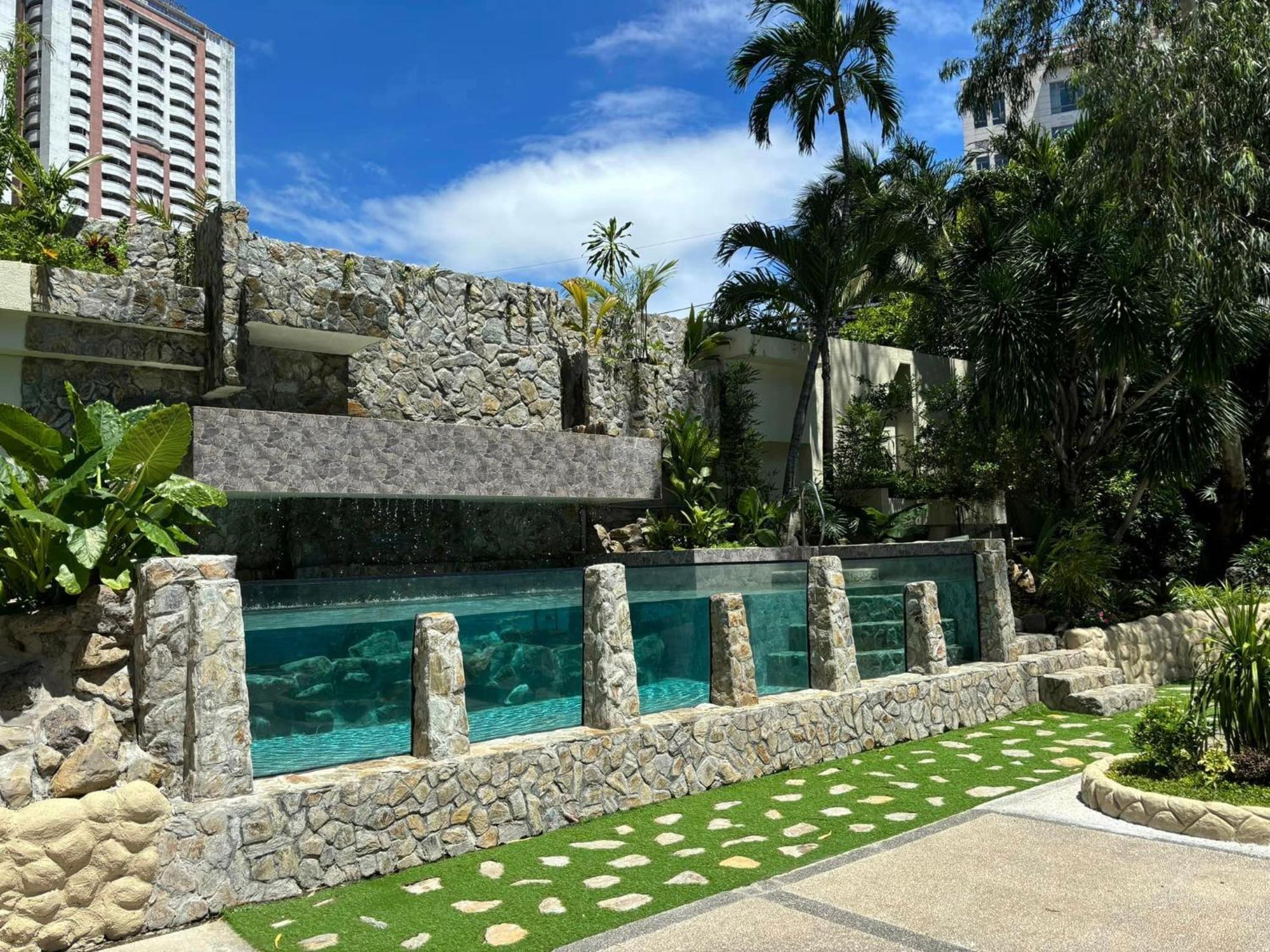 Century Park Hotel Manila Ngoại thất bức ảnh